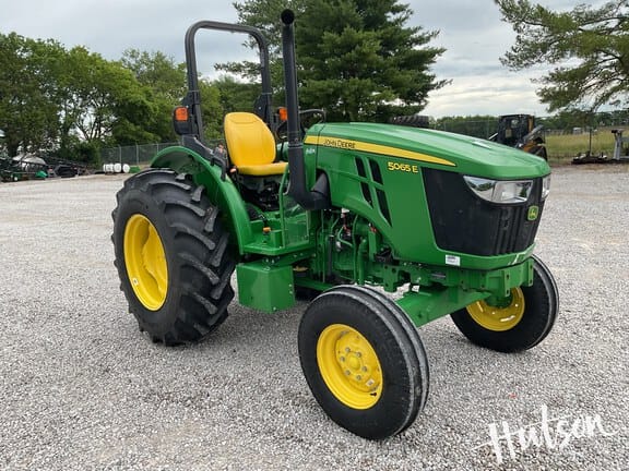 2022 John Deere 5065E Equipment Image0