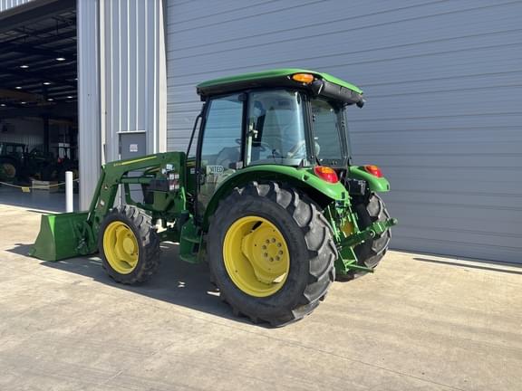 Image of John Deere 5065E equipment image 2