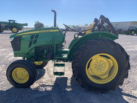 Image of John Deere 5065E equipment image 1