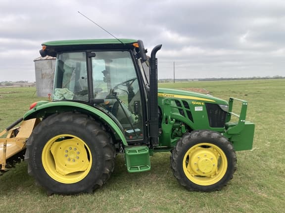 Image of John Deere 5065E equipment image 3