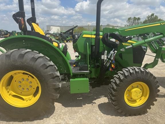 Image of John Deere 5065E equipment image 2