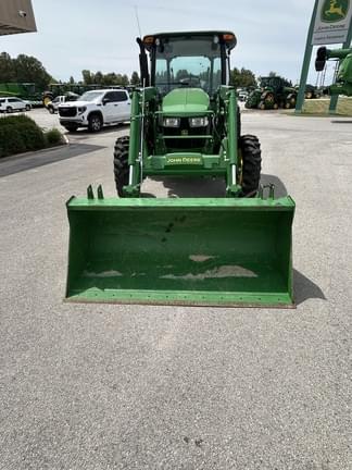 Image of John Deere 5065E equipment image 3