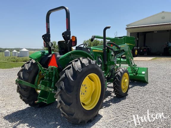 Image of John Deere 5065E equipment image 2