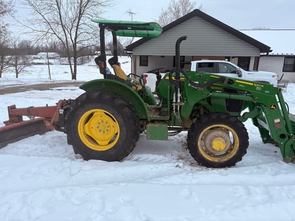 Image of John Deere 5065E equipment image 2
