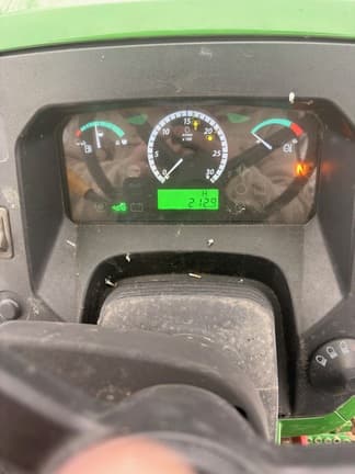 Image of John Deere 5065E equipment image 4