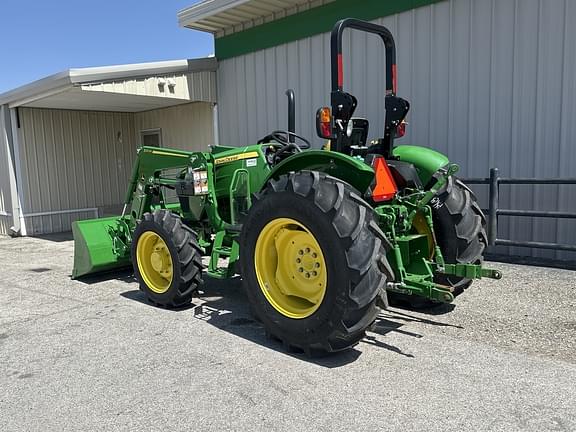 Image of John Deere 5065E equipment image 2