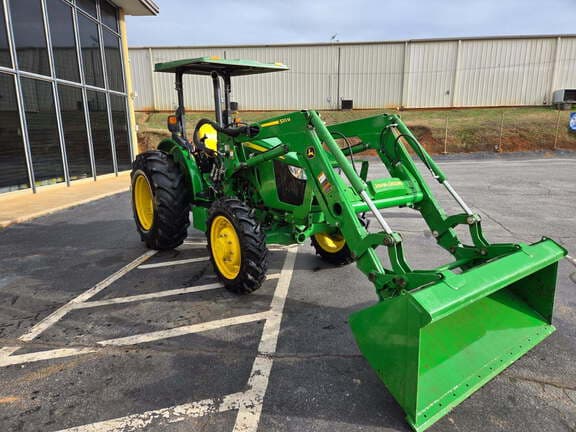 Image of John Deere 5065E equipment image 2