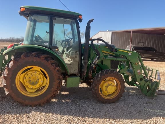 Image of John Deere 5075E equipment image 4
