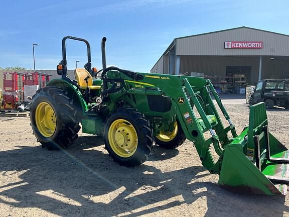Image of John Deere 5075E equipment image 4