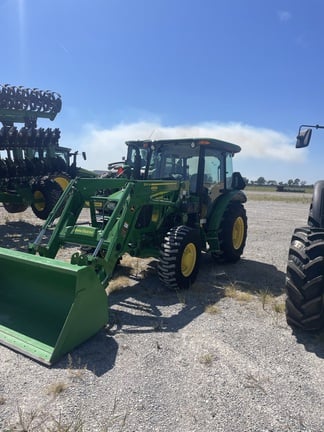 2022 John Deere 5075E Equipment Image0