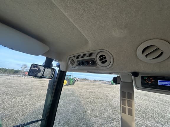 Image of John Deere 5075E equipment image 3