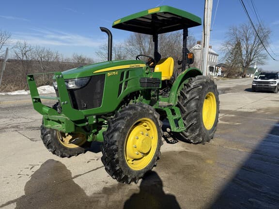 Image of John Deere 5075E equipment image 3