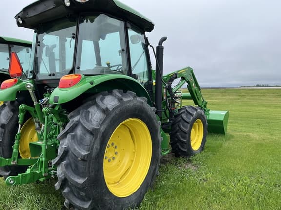 Image of John Deere 5075M equipment image 3