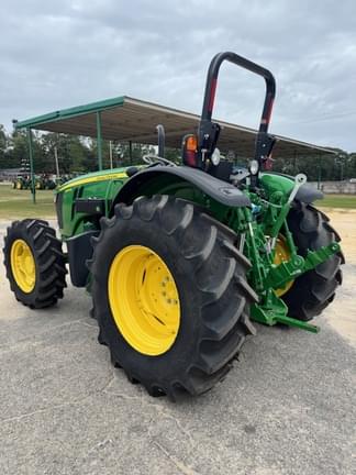Image of John Deere 5075M equipment image 2