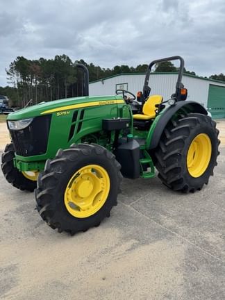 2022 John Deere 5075M Equipment Image0