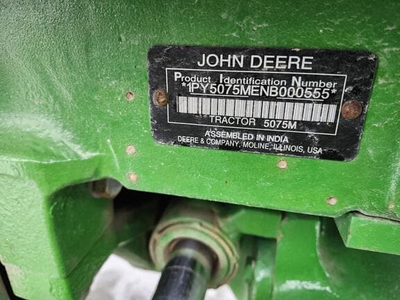 Image of John Deere 5075M equipment image 4