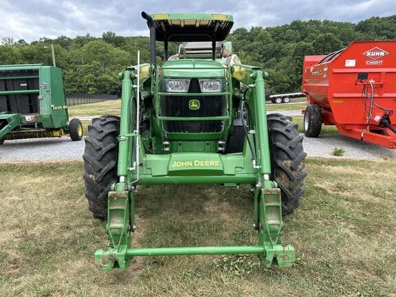 Image of John Deere 5090E equipment image 2