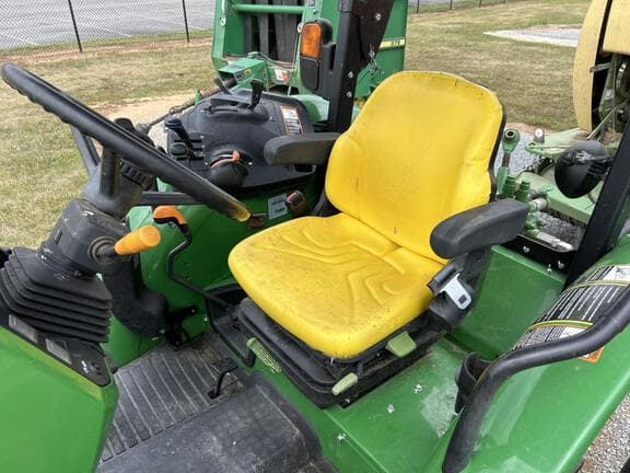 Image of John Deere 5090E equipment image 4
