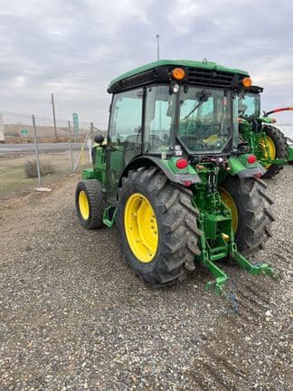 Image of John Deere 5090GN equipment image 2