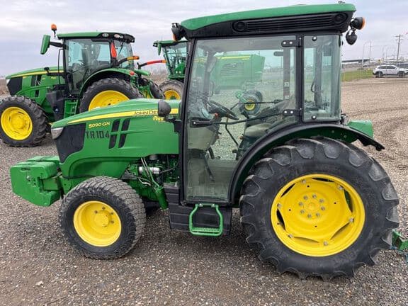 Image of John Deere 5090GN equipment image 1