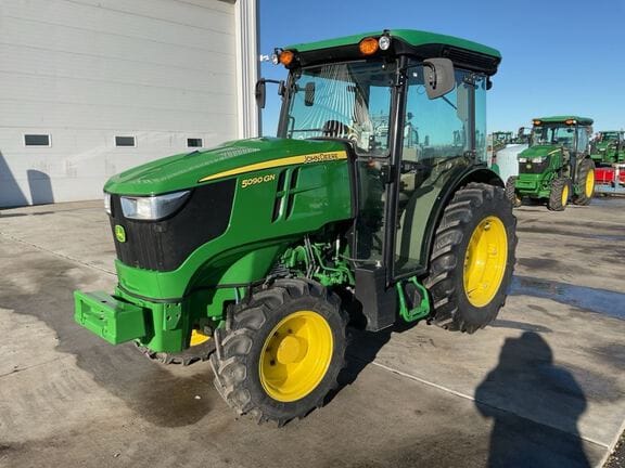 2022 John Deere 5090GN Equipment Image0
