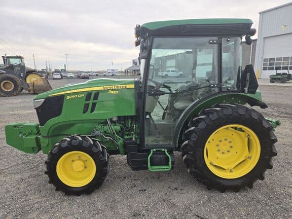 Image of John Deere 5090GN equipment image 1