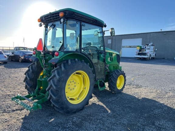 Image of John Deere 5090GN equipment image 3