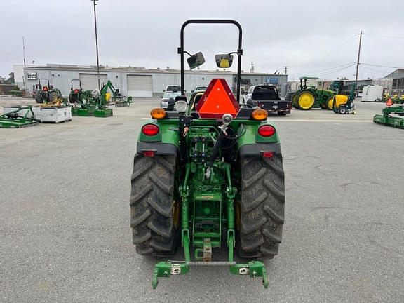 Image of John Deere 5090GN equipment image 3