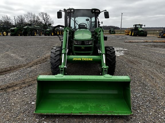 Image of John Deere 5090M equipment image 1