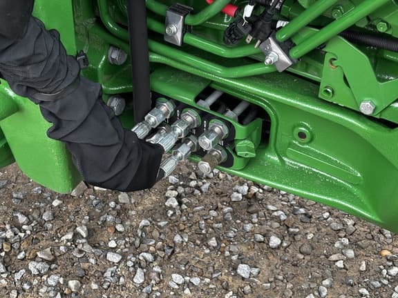 Image of John Deere 5090M equipment image 4