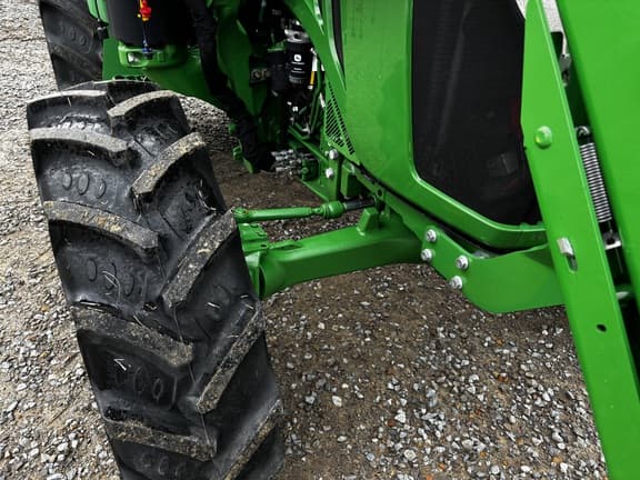 Image of John Deere 5090M equipment image 3