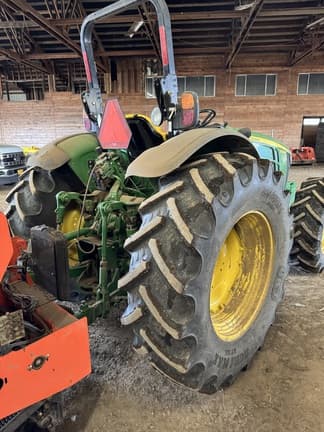 Image of John Deere 5090M equipment image 2