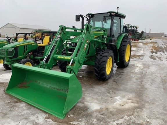 Image of John Deere 5090M equipment image 3