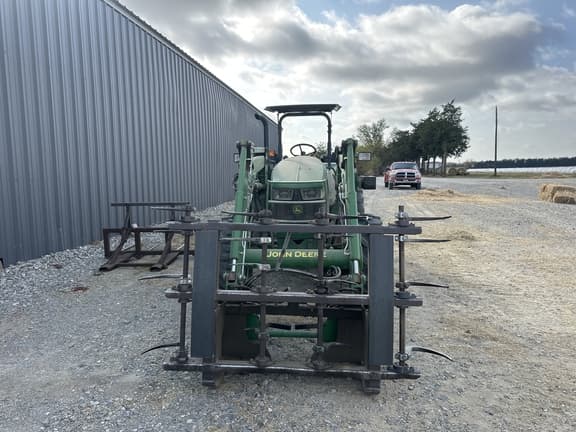 Image of John Deere 5095M equipment image 3