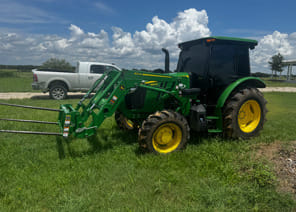 2022 John Deere 5100E Equipment Image0