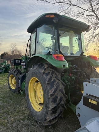 Image of John Deere 5100E equipment image 4