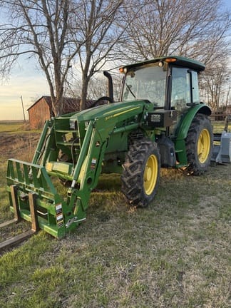2022 John Deere 5100E Equipment Image0
