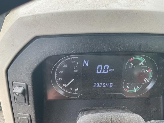 Image of John Deere 5100E equipment image 3