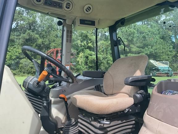 Image of John Deere 5100E equipment image 3