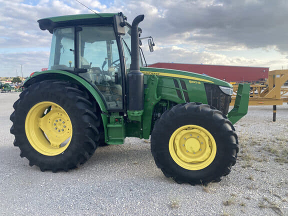 Image of John Deere 5100M equipment image 2