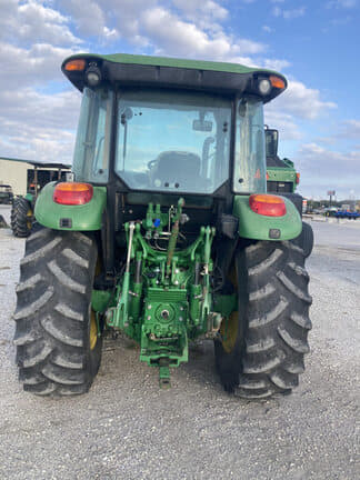 Image of John Deere 5100M equipment image 4