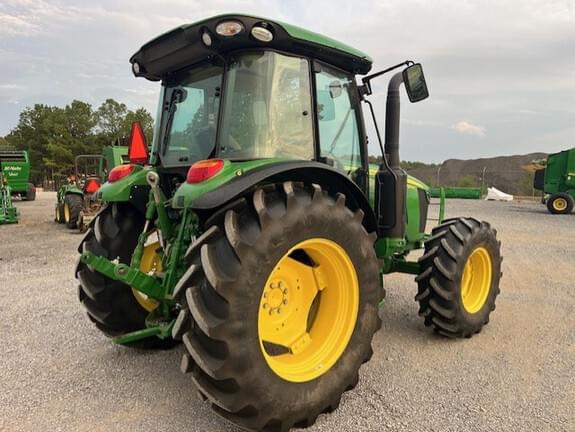Image of John Deere 5115M equipment image 2