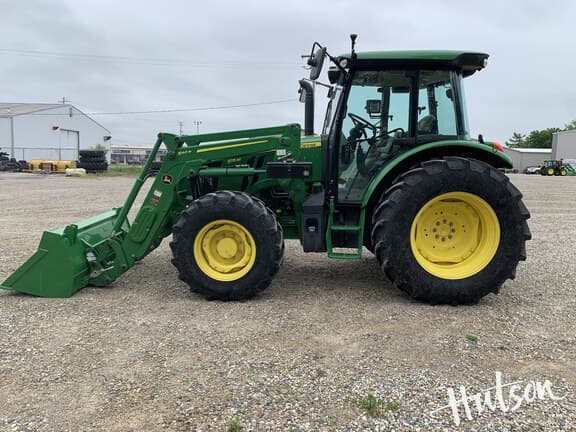 Image of John Deere 5115M equipment image 4
