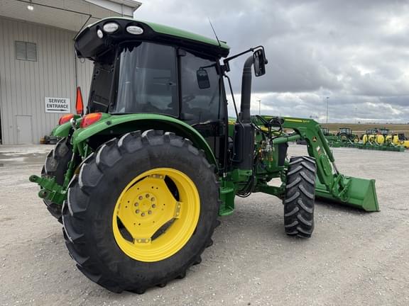 Image of John Deere 5115M equipment image 3