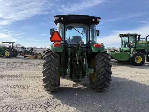 Image of John Deere 5125M equipment image 1
