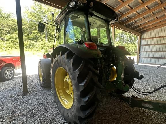 Image of John Deere 5125M equipment image 4
