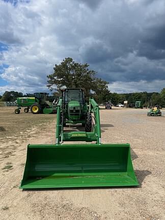 Image of John Deere 520M Image 1