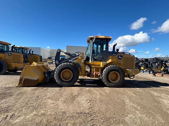 Image of John Deere 524P equipment image 1