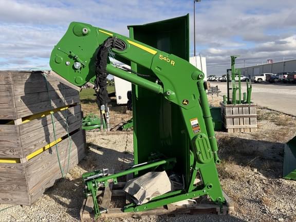 Image of John Deere 540R equipment image 1