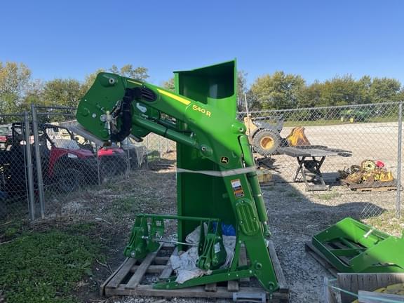 Image of John Deere 540R equipment image 1